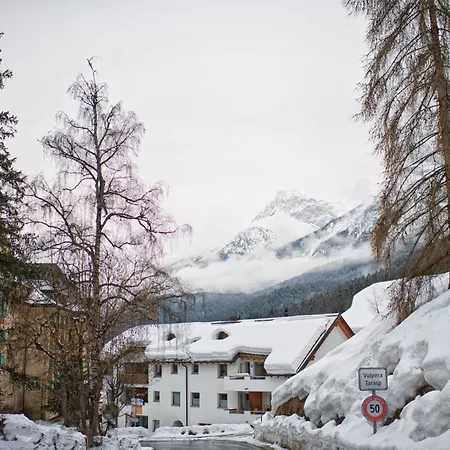 Chasa Grusaida, Apartment *