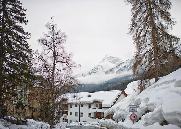 Chasa Grusaida, 公寓 *