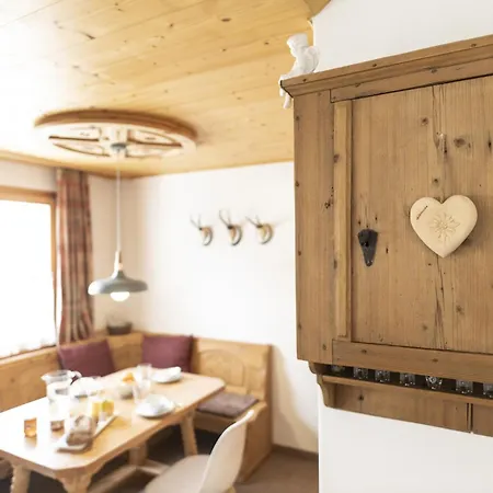 Chasa Grusaida, Appartement *